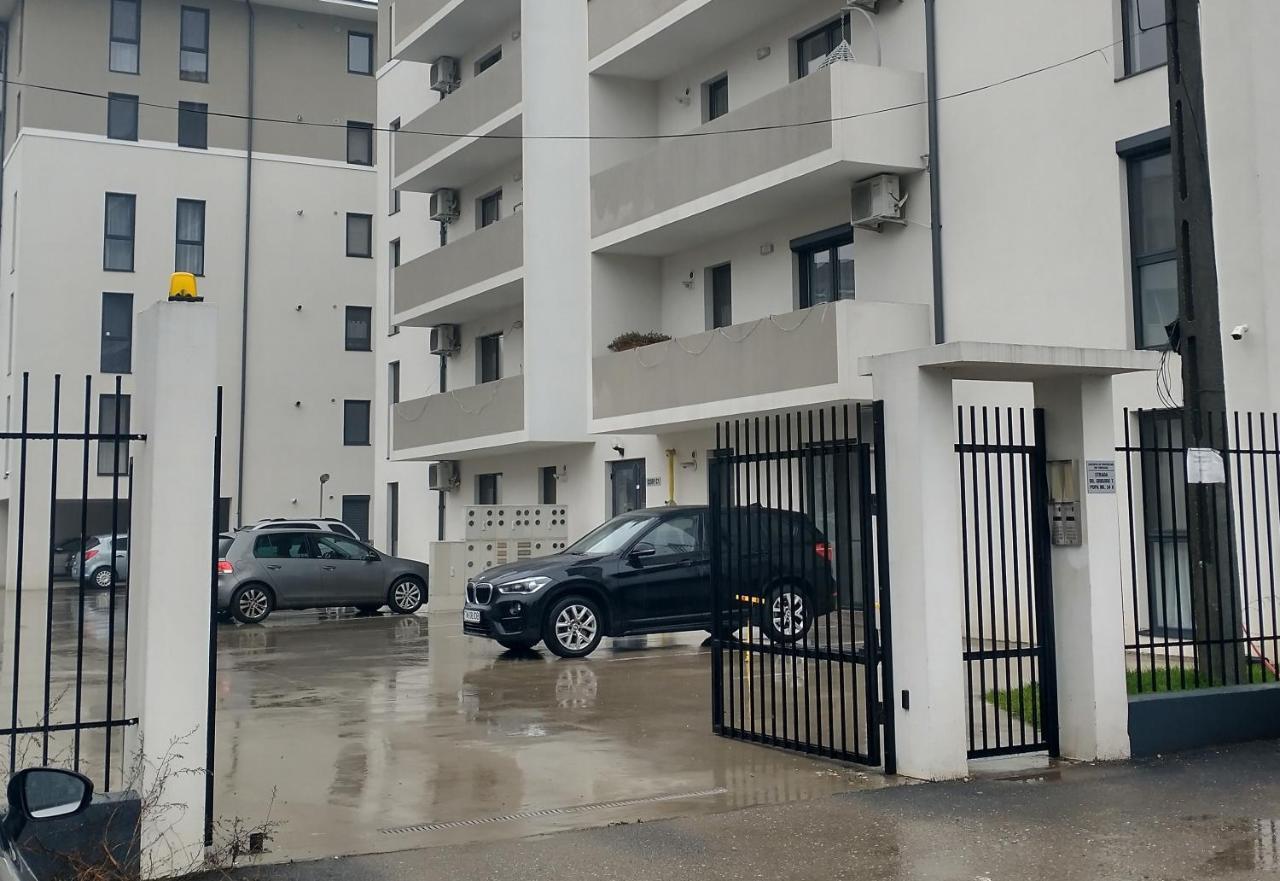 In Complex Rezidential Cu Parcare. Apartment *